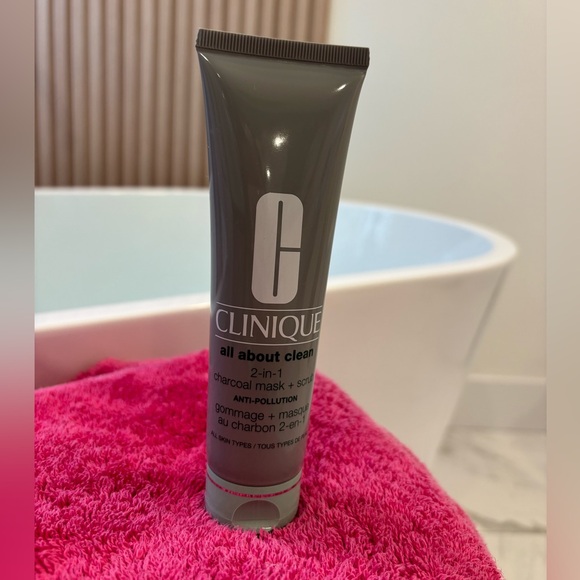 Clinique 2-in-1 Charcoal Mask - Picture 1 of 4